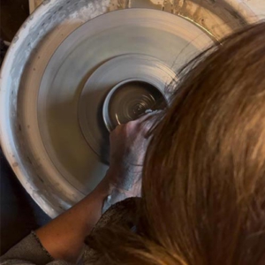 drehen an der Töpferscheibe